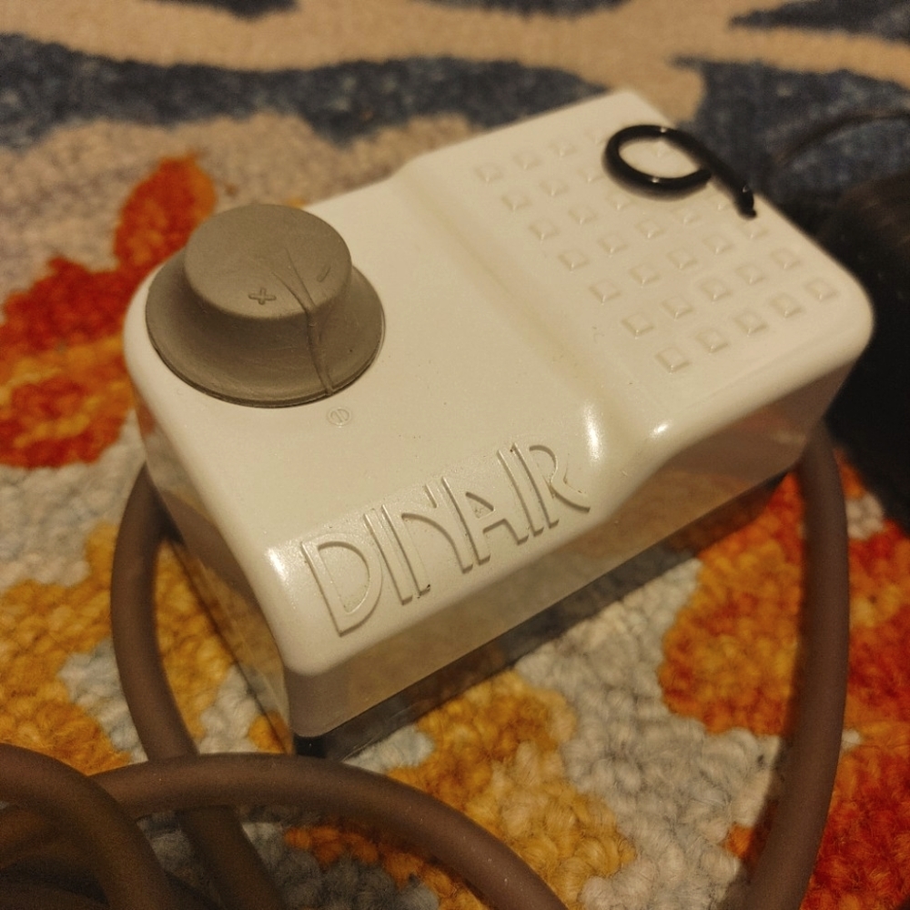 Dinair Airbrush Compressor Starter Kit